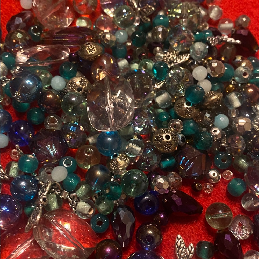 Lot of blues, aquas, and clear beads & silver metal angel wings dragon flies etc - Picture 5 of 11